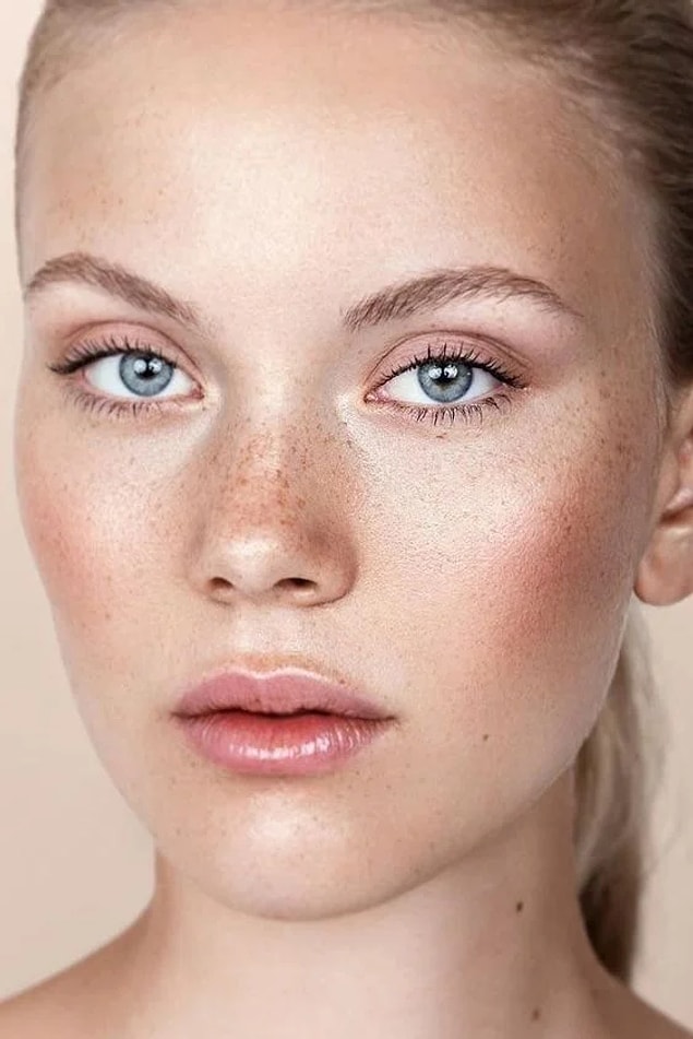 Makyaja son dokunuş: Lip glosslar!