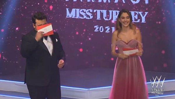 Dün akşam Miss Turkey 2021'nin sunuculuğunu yapan Berfu & Eser Yenenler çiftinin arasındaki "Kendimi sana bırakmam konusunda emin misin? Kendimi ne zaman sana bıraksam çocuğumuz olur." muhabbeti epey tartışma yarattı bildiğiniz üzere.
