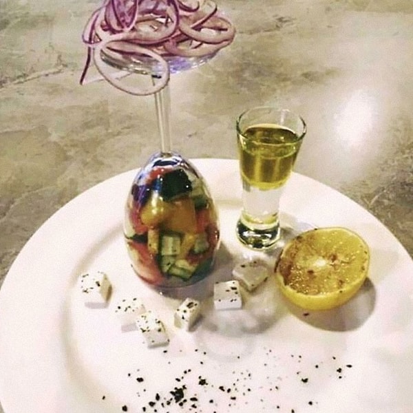 9. Самая "оригинальная" подача греческого салата