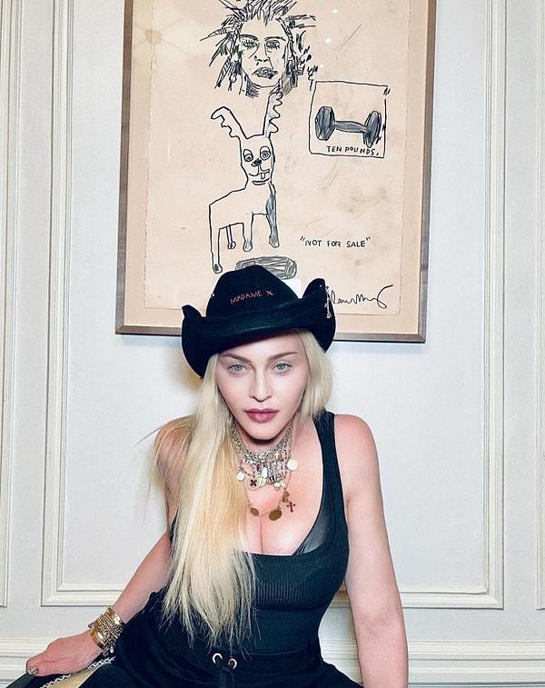Pop müziğin kraliçesi olarak bildiğimiz 63 yaşındaki Madonna, unutulmayacak isimler arasında yerini çoktan aldı biliyorsunuz ki...