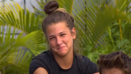 Bornozlu Paylaşımı Sosyal Medyada Olay Oldu! İşte Nisa Bölükbaşı’nın O Pozu…