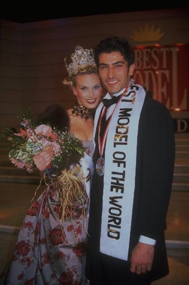 Kenan İmirzalıoğlu, Türkiye'de yapılan yarışmada birinci olduğu için Best Model of The World'e katılmaya hak kazandı.