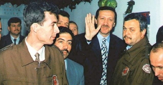 Bir dönem İsviçre'de bulunan isim burada da uyuşturucudan dolayı hapse girdi.
