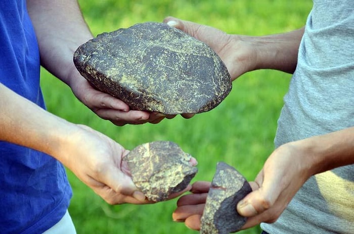 Bulan Bulana: Aydın'da İki Arkadaş 7 Kiloluk Meteor Buldu