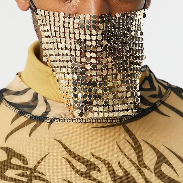 18. Virüslerle halay çekmek için ideal bir maske.