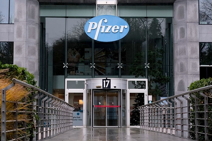 Özlem Türeci ve Uğur Şahin’in Israrıyla Aşı Üretildi: Pfizer Korona Salgının Uzun Sürmeyeceğini Düşünmüş