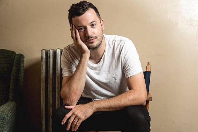 Seattle çıkışlı Indie müzik grubu Barcelona'dan tanıdığımız Brian Fennell solo projesi olan SYML ile kulaklarımıza ilaç gibi gelen işlere imza atıyor.