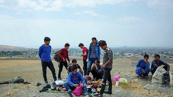 Afgan göçmenler ve ekonomi ilk iki sırada