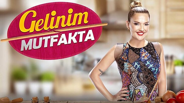 Biliyorsunuz Kanal D ekranlarında yıllardır yayınlanan ve severek izlenen Gelinim Mutfakta programını Onur Büyüktopçu, Fatih Ürek ve Seda Sayan'ın ardından bu sezon Demet Akalın sunmaya başladı.