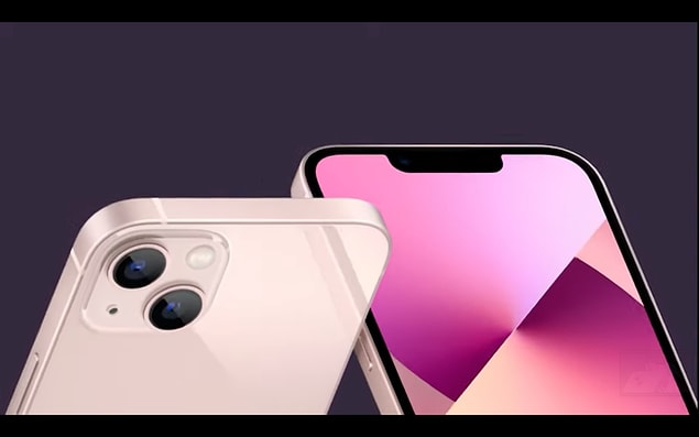 iPhone 13'ün işlemcisi %50 ve grafik işlemcisi de daha hızlı. Ayrıca, iPhone 13'lerin kameralarında sinema modu bulunuyor. Bu özellik yaratıcı videolar ve fotoğraflar çekmeye yardımcı oluyor.