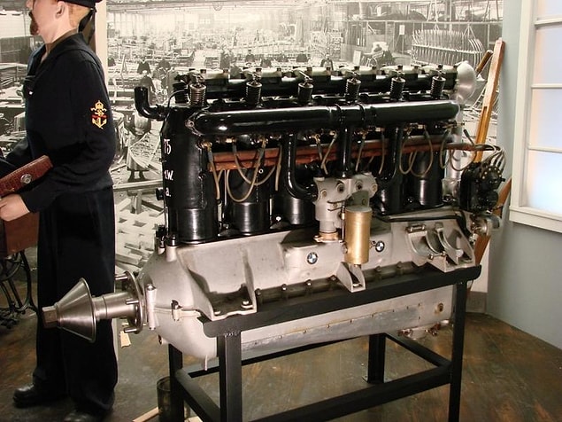 5. BMW - BMW IIIa (1918)