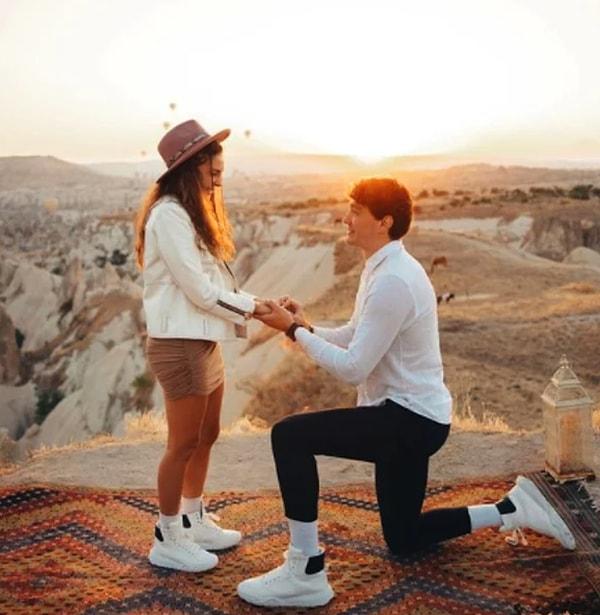 2. Geçtiğimiz gün Cedi Osman'ın sevgilisi Ebru Şahin'e evlilik teklifi ederken aldığı yüzüğün fiyatını öğrendik!