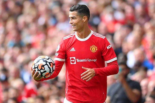 7. Cristiano Ronaldo (Manchester United) - Haftalık 531 bin Dolar