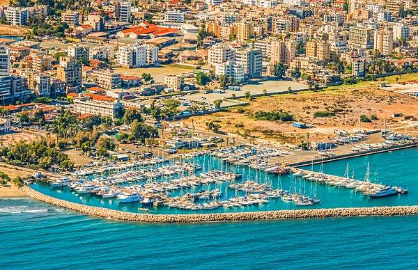 17. Larnaka - Güney Kıbrıs (M.Ö. 1400)