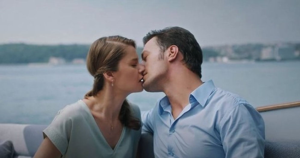 Camdaki Kız’a Damga Vuran Sahne: Gerdeğe Girmelerini Dürbünle İzledi...