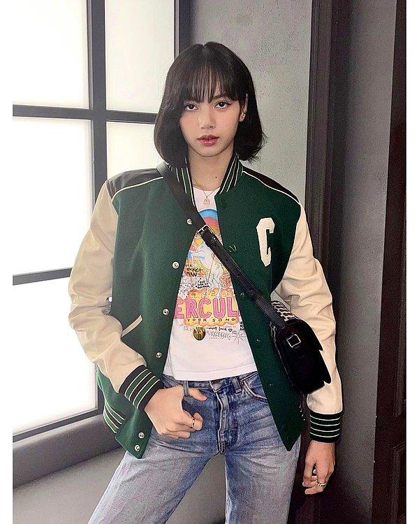 6. K-pop starı Lisa'nın üzerindeki gibi bomber ceketler oldukça seviliyor.
