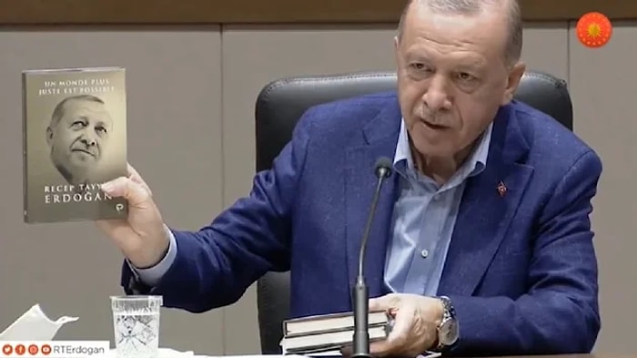 Recep Tayyip Erdoğan Kitabının Fransızca Baskısını İngilizce Diye Tanıttı!