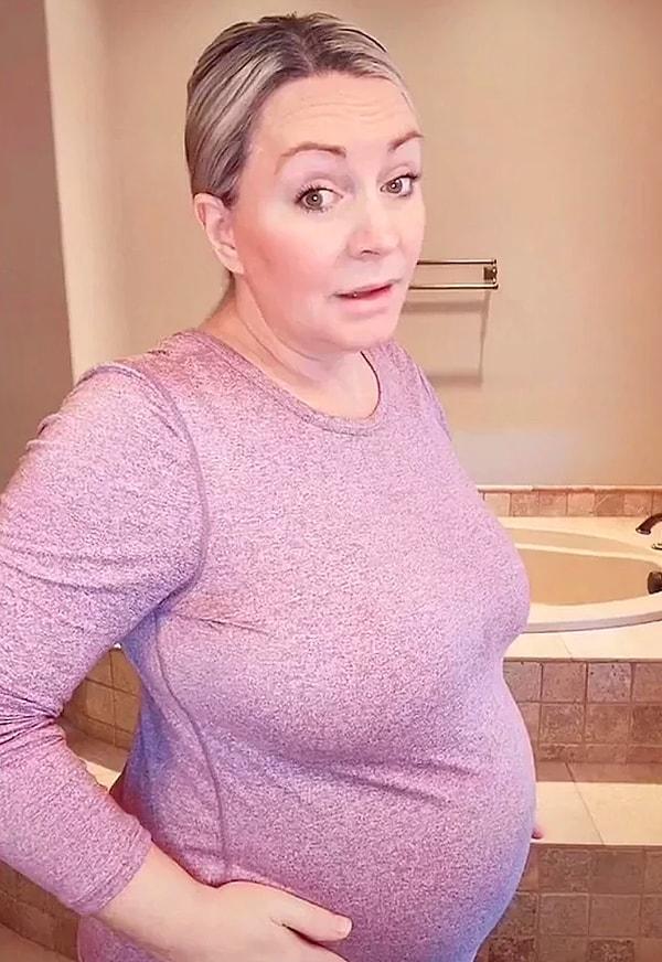 Jenny, hamilelik sürecinde yaşadığı asit reflü gibi sorunları da videolarında anlatıyor. Ancak, kendisi ileri yaşta hamile olmasıyla ilgili olumsuz yorumlar da alıyormuş.