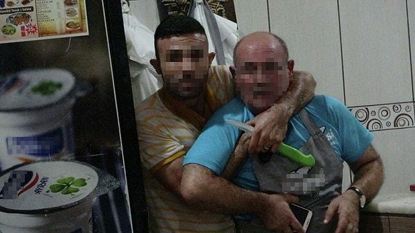 Antalya'da bir restoranda garson olarak çalışan Kamil Tarık A., gece saat 04.30 sıralarında mutfak bölümünde ustabaşı Lütfü Salman’ı boğazına dayadığı iki bıçakla rehin aldı.