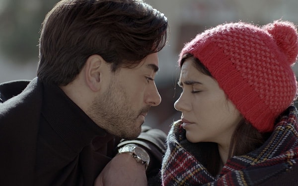 8. She Was Pretty / Seviyor Sevmiyor - IMDb: 6.0