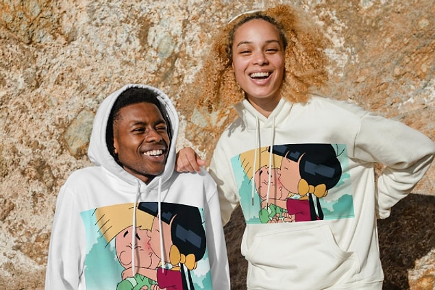 3. Sevgiliniz veya arkadaşanızla birlikte sevdiğiniz bir karakterin fotoğrafını kullanarak hoodie tasarlayabilirsiniz.