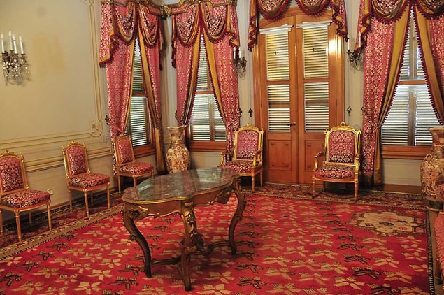 1. Atatürk'ün manevi kızı Sabiha Gökçen'le bahçesinde tanıştığı Hünkar Köşkü...