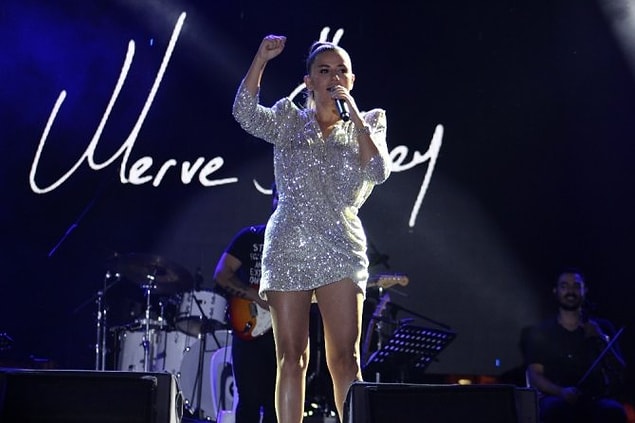 7. Merve Özbey - 120 bin TL