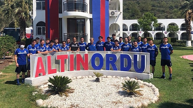 ''İyi birey, iyi vatandaş ve iyi futbolcu'' yetiştirmek için tüm kulüplerin sizin gibi uğraştığı günleri görebilmek ümidiyle...