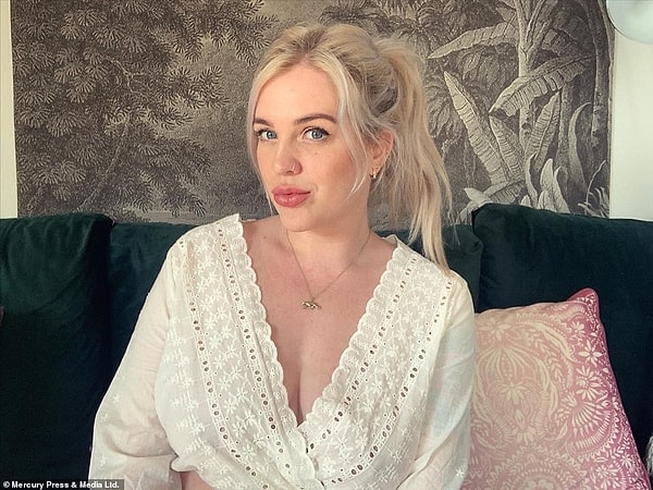 Эмма (на фото) объяснила, как необходимость пребывать в одном месте в условиях изоляции и «возненавидеть его», побудило ее внести некоторые изменения.