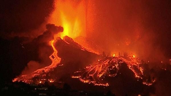 Cumbre Vieja yanardağının daha önce 1949'da ve ardından 1971'de aktif hale geldiği biliniyor.