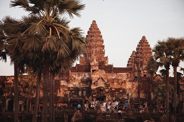 6. Angkor Wat, Kamboçya