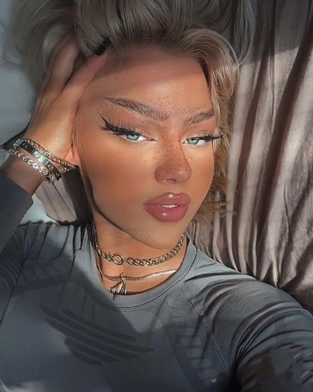 Muhtemelen kısa süre içerisinde Elaine'yi bir güzellik yarışmasında ya da influencer olarak görürüz.