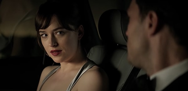 3. "Пятьдесят оттенков серого". Это фильм о парне, который увековечивает цикл жестокого обращения с хорошей девушкой