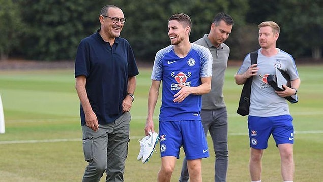 Chelsea'deki başlangıcım Napoli'yi daha çok özlememe neden oldu.