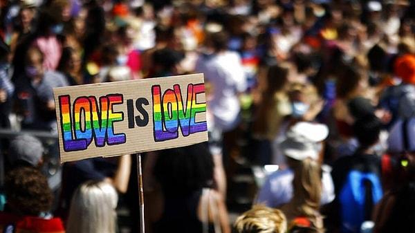 Halkın yüzde 63'ü eşcinsel evlilikleri onaylıyor