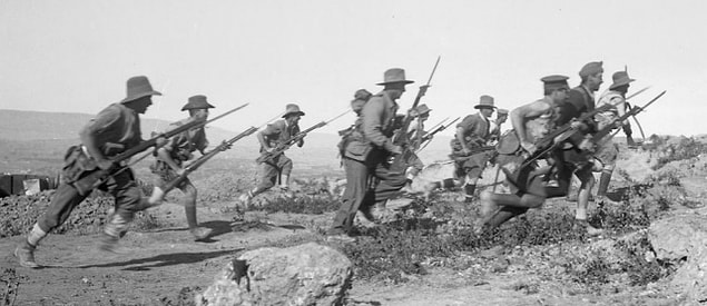 Ancak Atatürk'ün ve Türk milletinin aklında tek bir şey vardır: Misak-ı Milli. Ve buna hem İstanbul hem de Çanakkale dahildir. Böylece Türk ordusu Trakya'ya yürüme hazırlığı yapar.