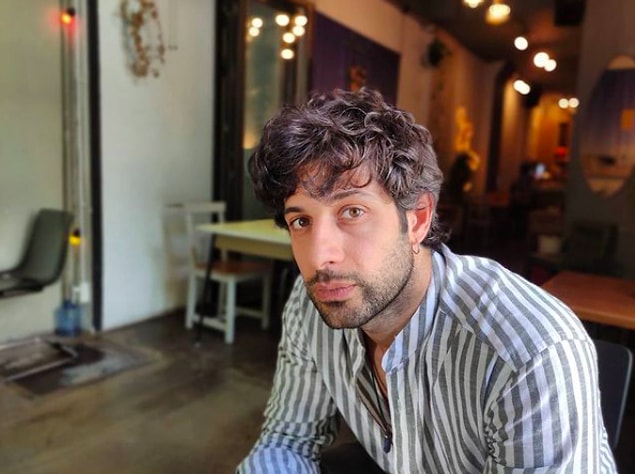 Ümit Erlim bugünlerde Instagram hesabında paylaştığı fotoğraflarıyla ortalığı kasıp kavuruyor.