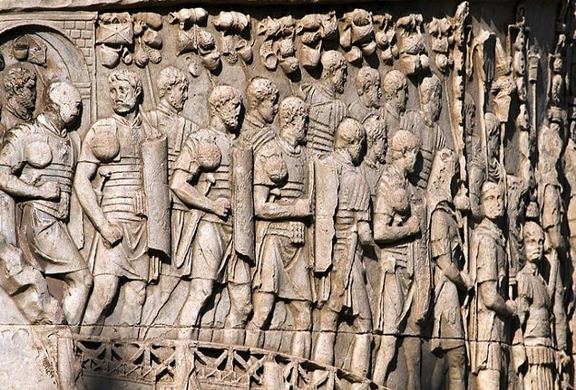 8. Roma lejyonlarının eski gücünü yitirmesi.