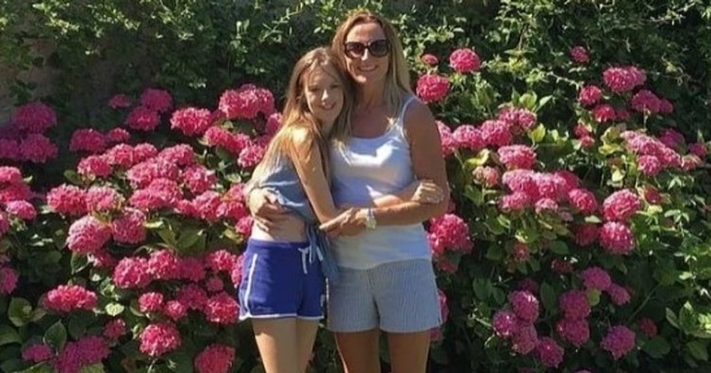 Sivilce İlacı Ölüme Götürdü: İngiltere'de İntihar Eden 15 Yaşındaki Kızın Son Mesajları Ortaya Çıktı