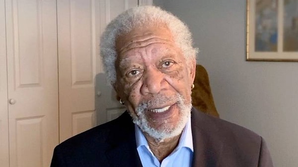 9. Morgan Freeman, beklenmedik bir yerde hayatını kaybetme durumuna karşı ölüm işlemlerini ödemesi için sürekli küpe takar.