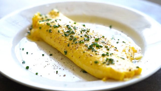 Cheddar Peynirli Rulo Omlet Tarifi