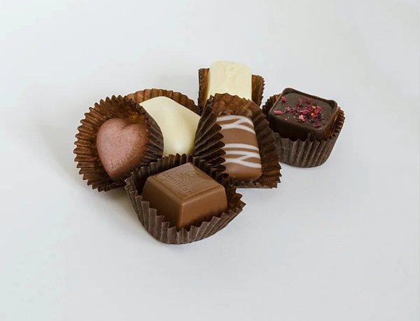 12. Çikolata yemek stresi azaltmaya yardımcı olur.