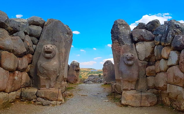 Tarih boyunca birçok önemli medeniyete ev sahipliği yapmış ülkemizin dört bir yanındaki topraklarında yıllardır geçmişe ışık tutan kalıntılar keşfediliyor ve araştırmalara devam ediliyor.