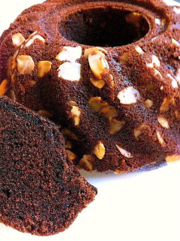 2. Fındıklı Çikolatalı Kek Tarifi