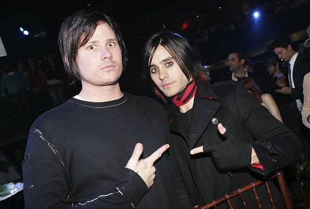 14. Jared Leto ve Blink-182'den Tom DeLonge birlikte vakit geçirirken.