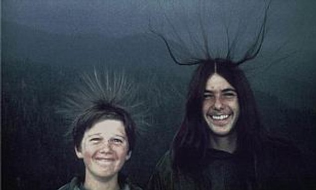 2. Sean ve Michael McQuilken isimli iki gence yıldırım çarpmadan kısa süre önce çekilen fotoğraf: