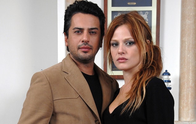 Güzel oyuncu, 2007 yılında yine ekranlarda tutunamayan bir dizi olan El Gibi'de oynadı.