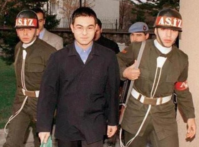 Ne yazık ki, kariyerinin yükselişe geçtiği dönemde hapis yolu gözüktü kendisine...