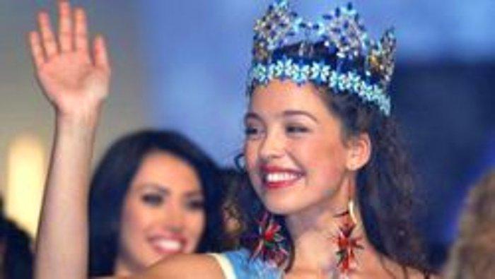 Azra Akın'ı 2002 Miss World Güzeli Yapan Elbisenin Etkileyici Hikayesi...