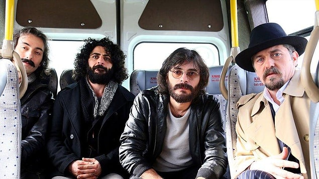 Tehlikeyle Flört Filmi Oyuncuları Kimlerdir?